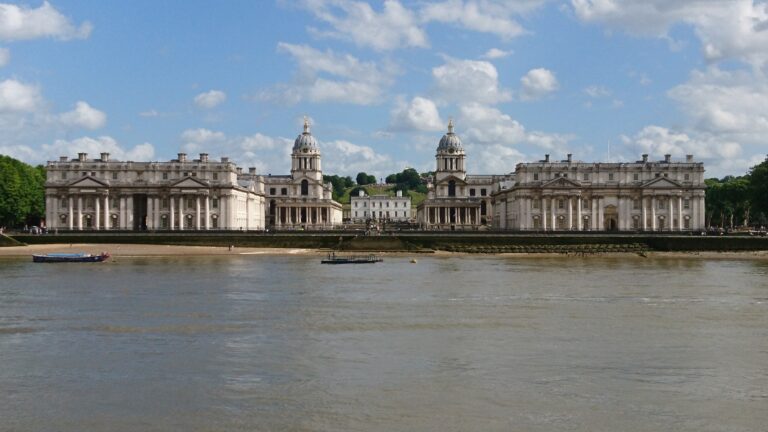 Explora Greenwich: De Reyes a Vistas Espectaculares