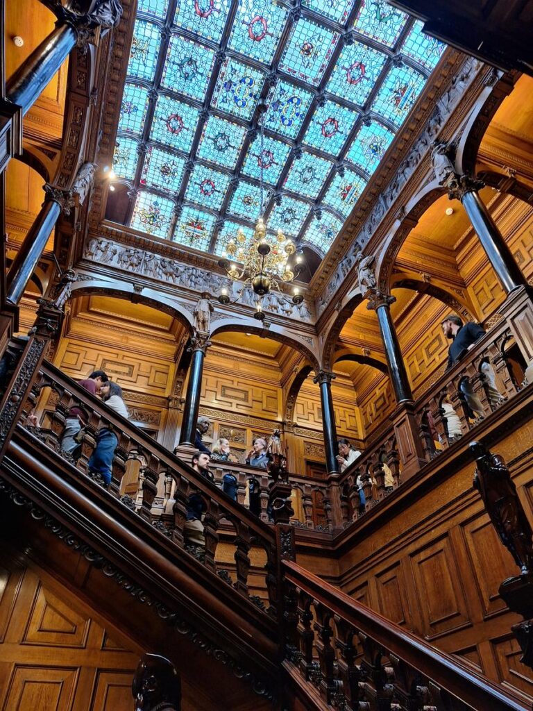 Interior victoriano de Two Temple Place en Londres