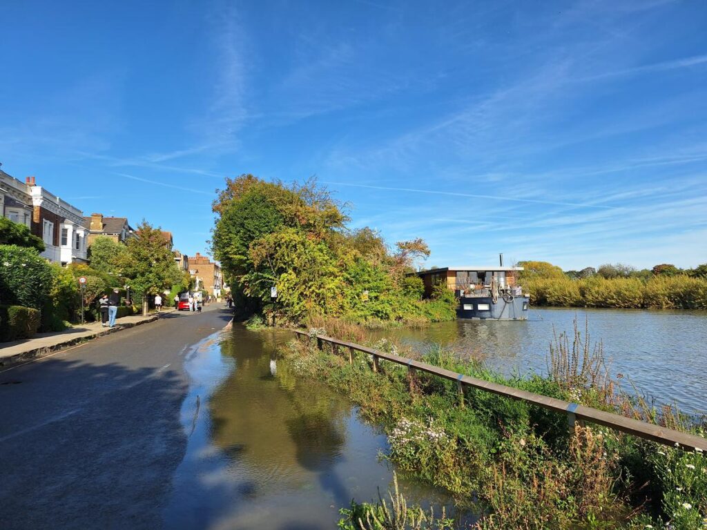 Paseo autoguiado por el barrio de Chiswick en Londres